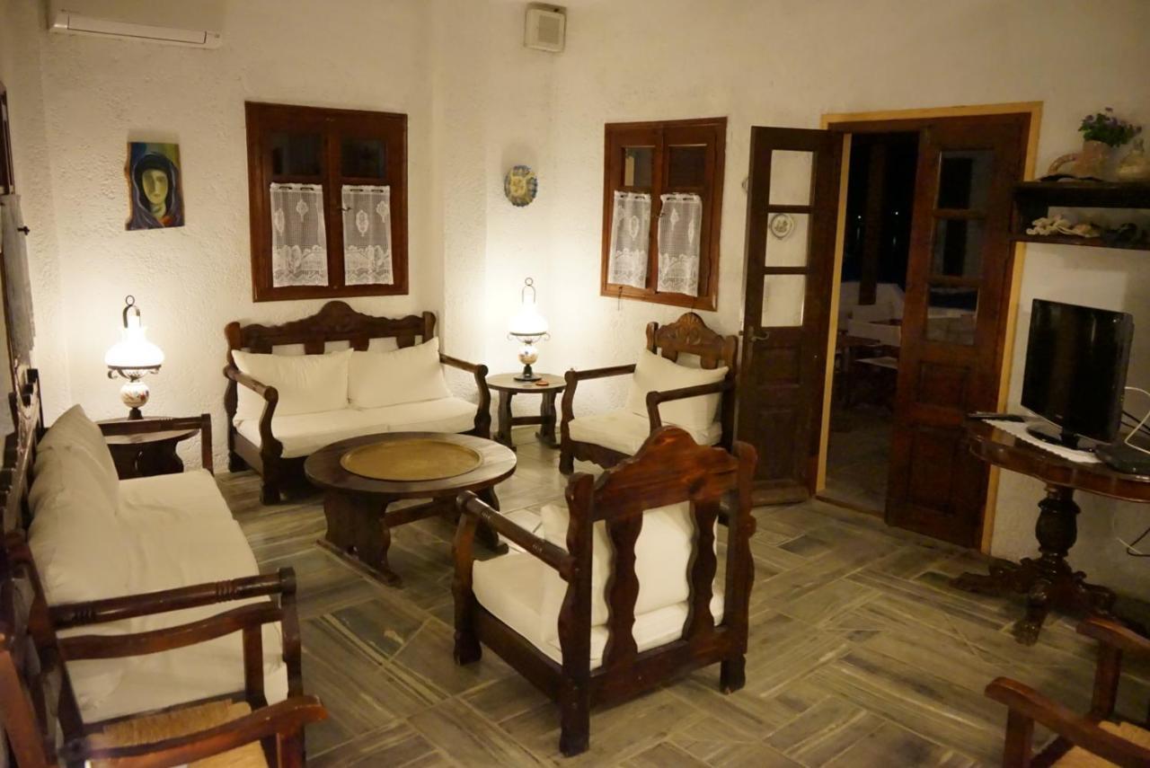 Alexandros Hotel Grikos Bay  Exterior photo