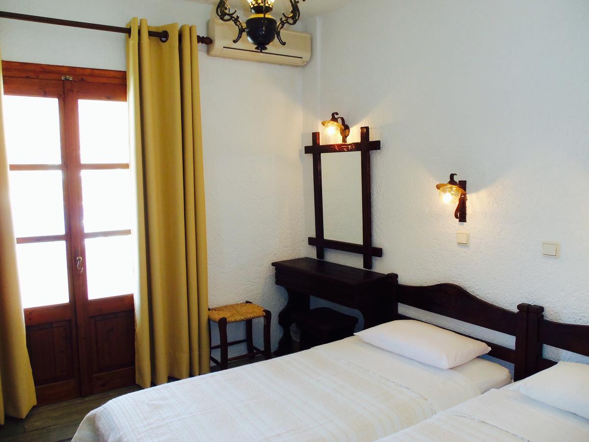 Alexandros Hotel Grikos Bay  Exterior photo
